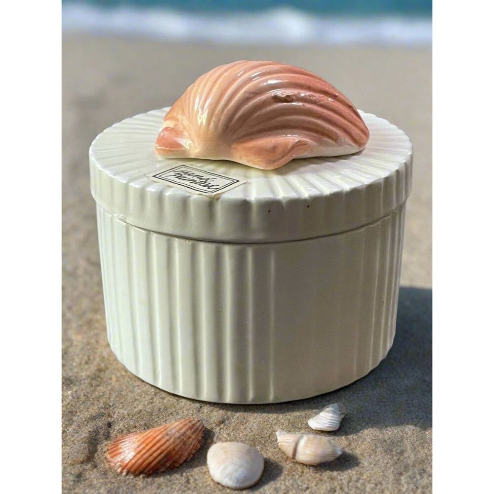 1978 Hand Painted Fitz and Floyd 2" Seashell Porcelain Trinket Box MCM Vintage